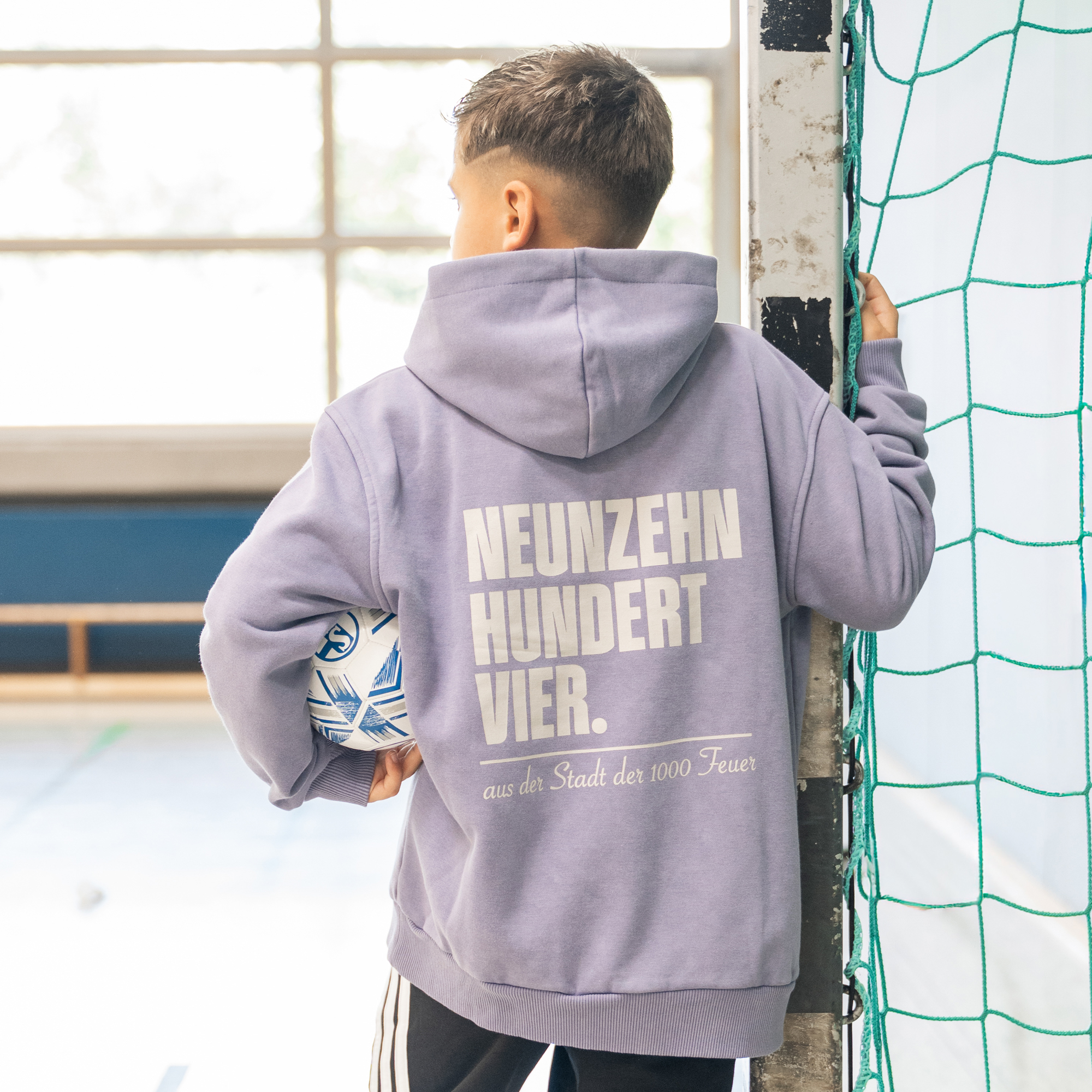 Hoodie 1904 Rückenprint Model