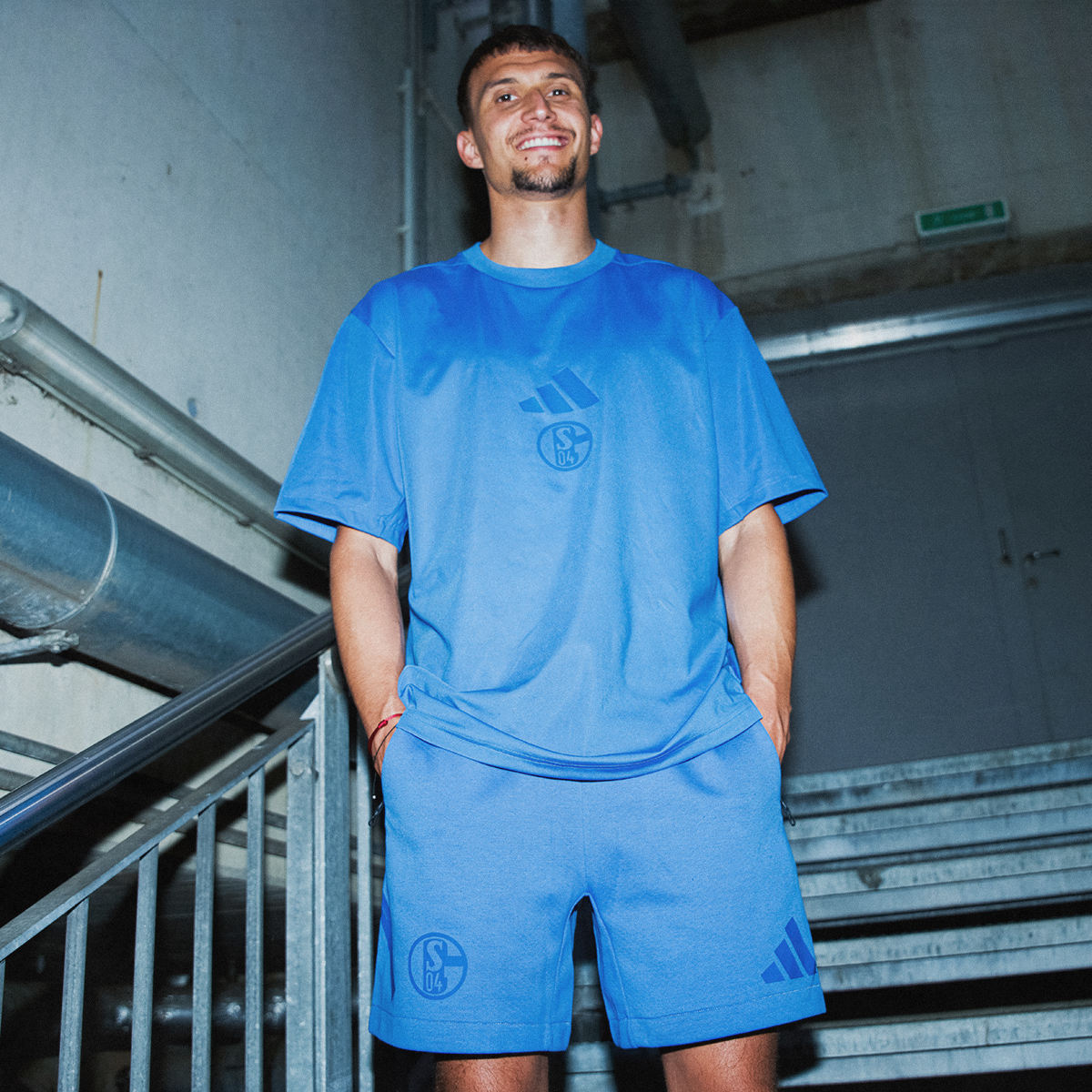 Ljubicic mit adidas ZNE Shirt
