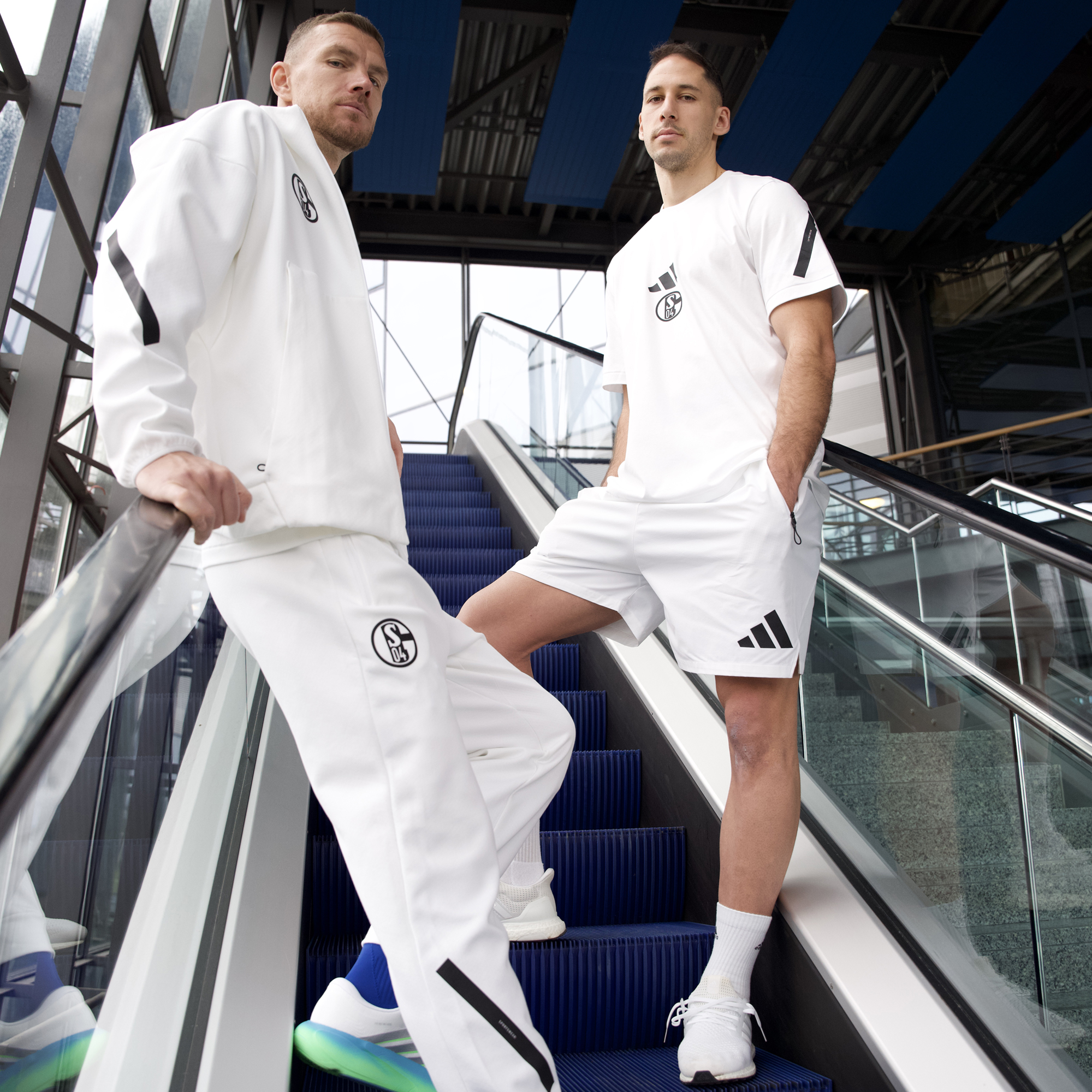 Weiße Shorts adidas Z.N.E. 