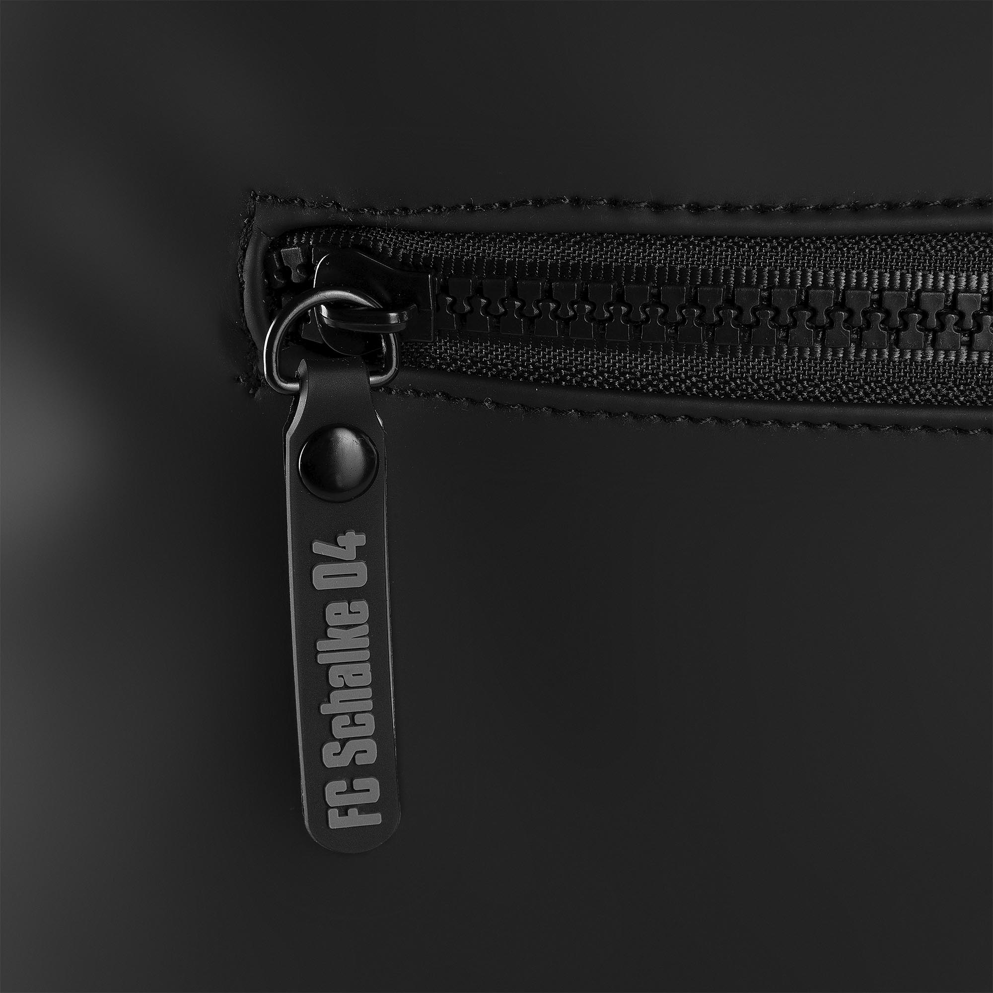 Rucksack Logo geprägt Zip