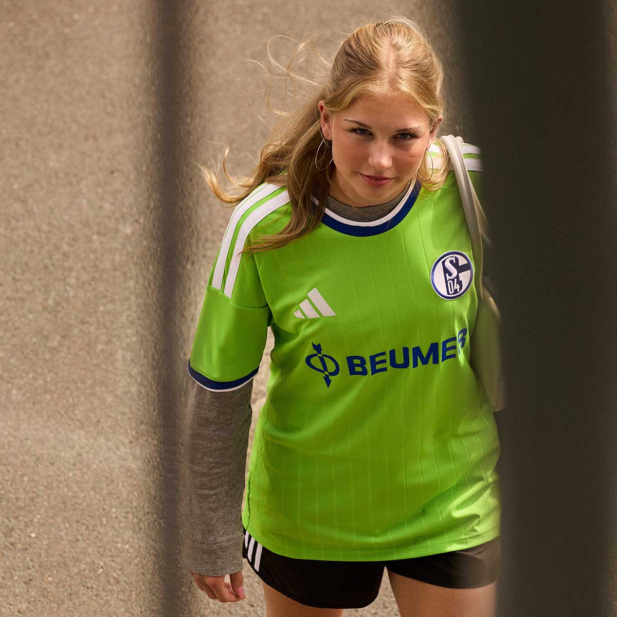 Ausweichtrikot Model