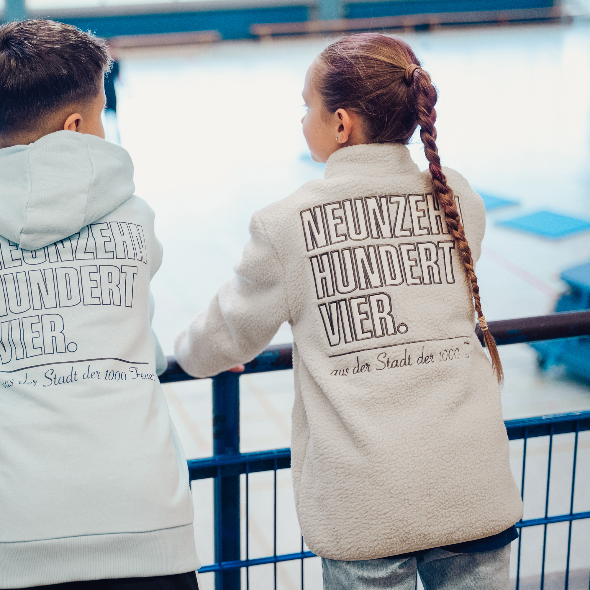 Fleece-Sweater Kids Model